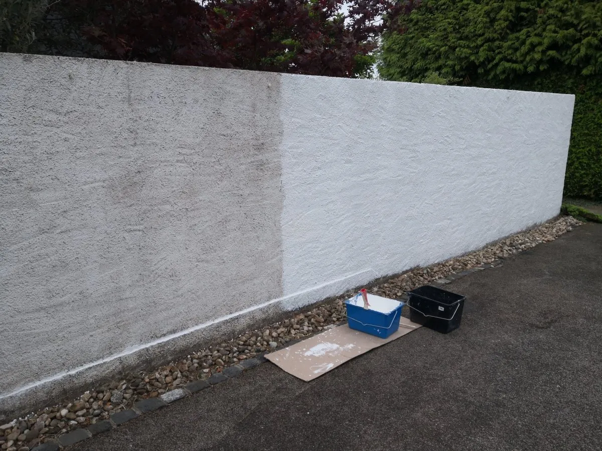 Mur extérieur avant et après mise en peinture